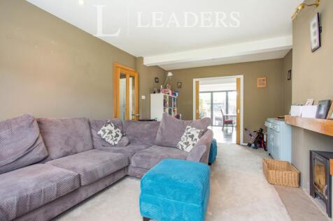 Horsell Park Close, GU21 photo 3