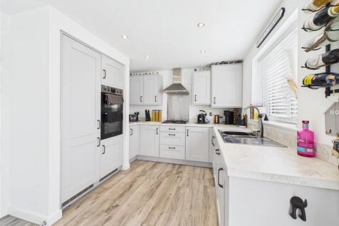 KITCHEN/ DINER