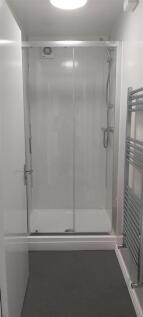 GF Shower room.jpg