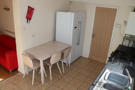 44 Alexandra Road, CV31 2DD photo 3