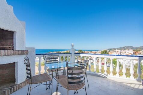 Lounge terrace