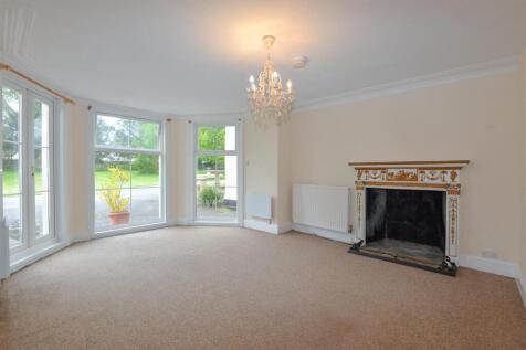 Living Room 1.jpg