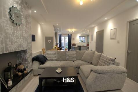 222 Lincoln Road North - Open Plan.jpg