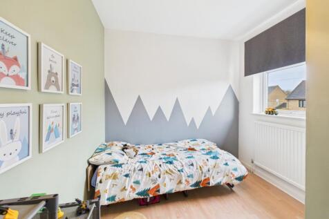 CAM04825G0-PR0244-STILL009