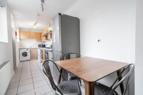 61MS - Kitchen