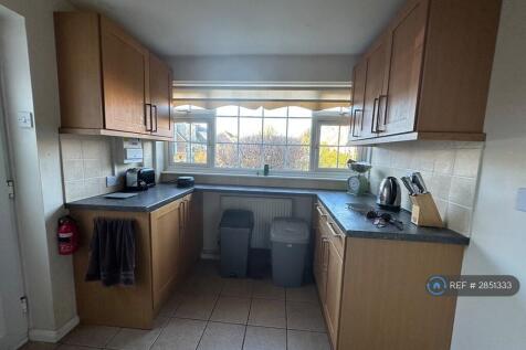 Walk House Close, Cranfield, MK43 photo 3