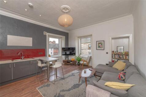 Lounge/Kitchen