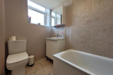 Mundy Place, Cathays photo 3