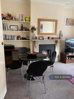 St Stephens Avenue, Shepherds Bush, London, W12 photo 5