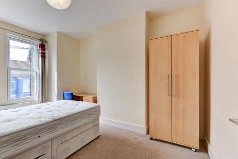 62 Brading Road Bedroom 5 (2)