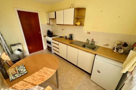 Kitchen 4.jpg