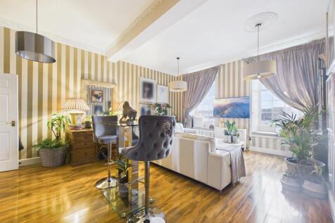 lounge 2.jpg