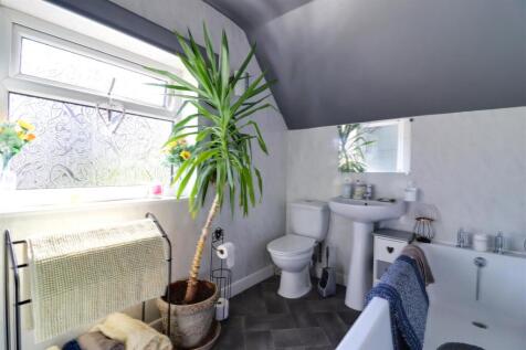 First Floor Bathroom