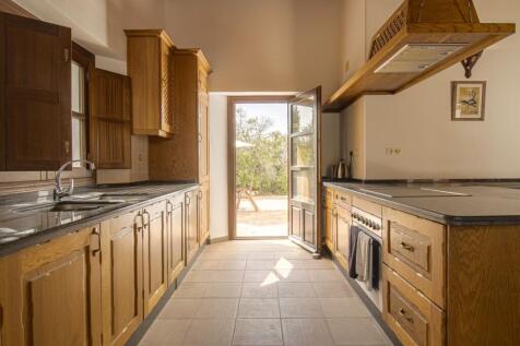 COM2507CH--kitchen-2