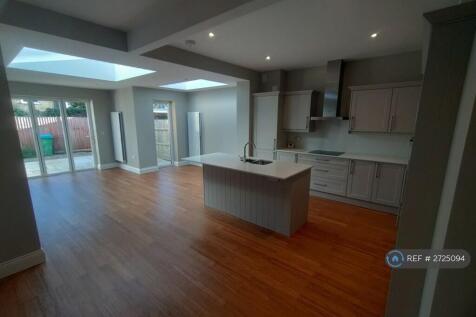 Kitchen / Living Room
