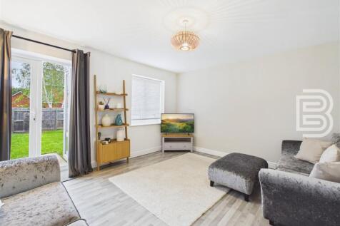 CAM03823G0-PR0252-STILL015.jpg