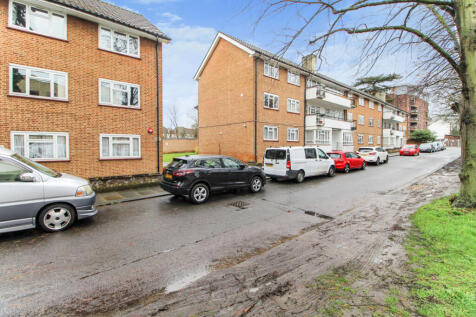 Two Double Bedroom 1st Floor Flat To Rent