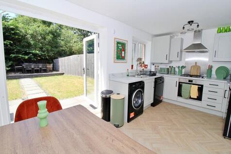 Aster Drive, Coton Park, Rugby photo 4