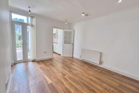 Lister Street, Nuneaton, CV11 photo 3