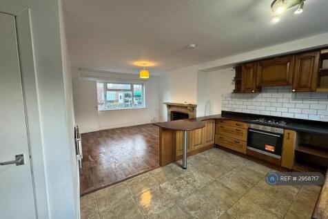Neville Grove, Leeds, LS9 photo 4