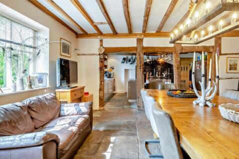 Kitchen &amp; Dining