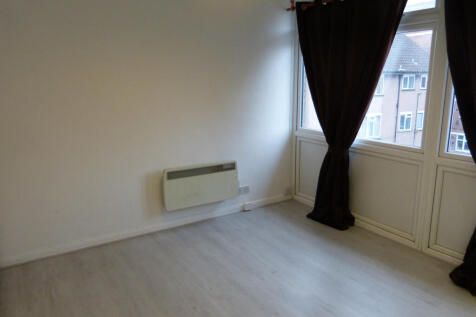 1 bed flat to rent Caroline Court, London NW11