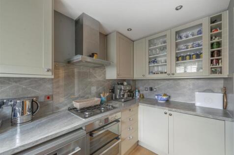 40McArthurKitchen.jpg