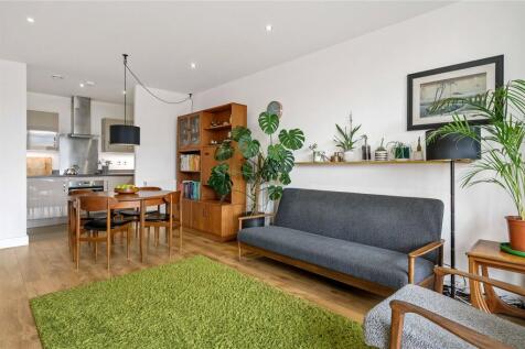 Reception/Kitchen