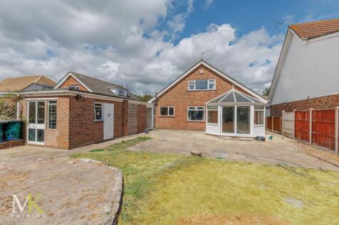 Feversham Avenue, Bournemouth, BH8 photo 4