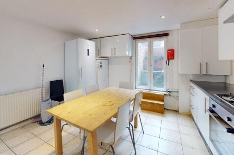 Thornville Crescent, Hyde Park, Leeds LS6 1JH photo 3