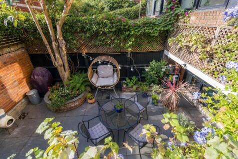 Courtyard Garden