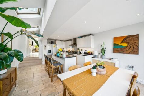 Coleford Road, London, SW18 photo 4