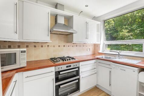 Firwood Courts, Newton Mearns, East Renfrewshire, G77 photo 4