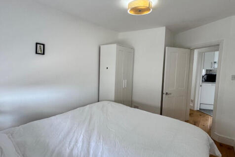 No Deposit Option, High Street, Deal, Kent CT14 7AA photo 5