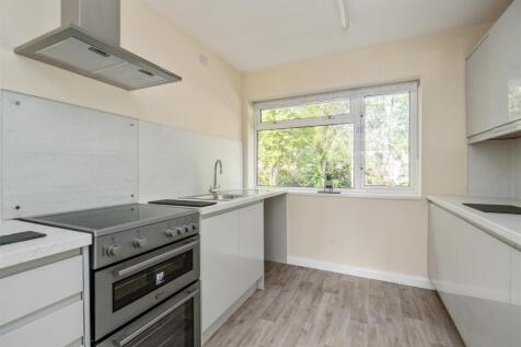 61 Redwood Croft_4.jpg