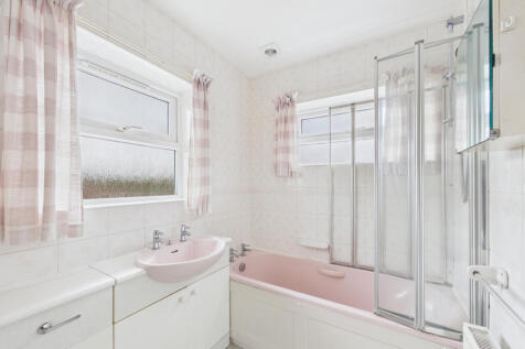 CAM01354G0-PR0627-STILL009