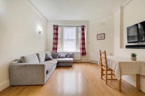 Living room 1.jpeg