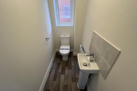 Cloakroom/wc