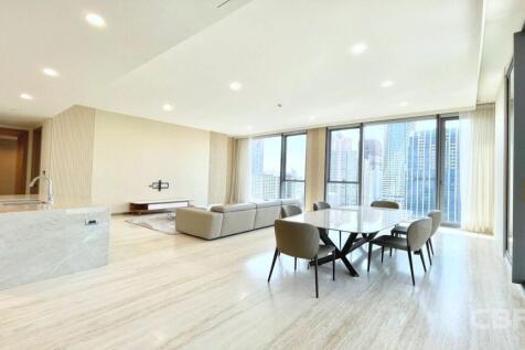 Scope Langsuan - Dining Room