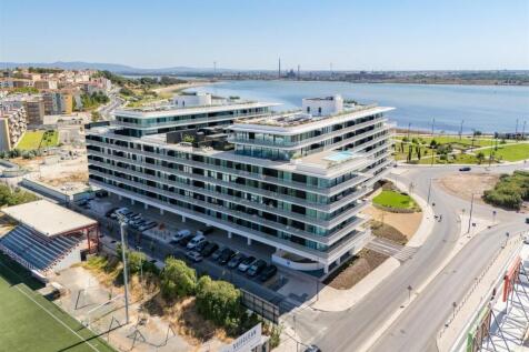Elegant Two-Bedroom Apartment at Nooba, Barreiro