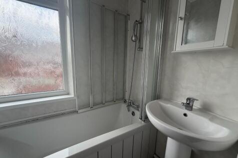 Photograph 11