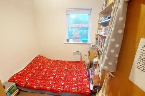 bedroom 2.jpeg
