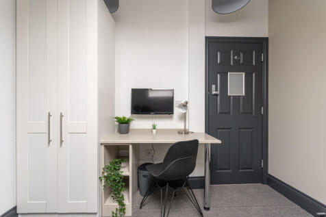 The Hosiery Factory Flat L Bedroom 7