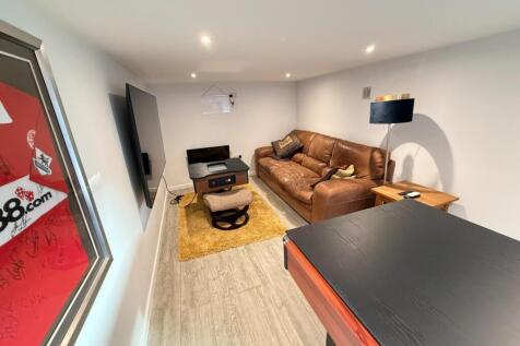 CONVERTED GARAGE/STUDY/HOBBY ROOM