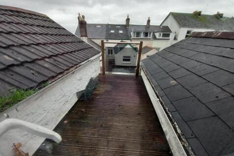 21 Geneva Balcony.jpg