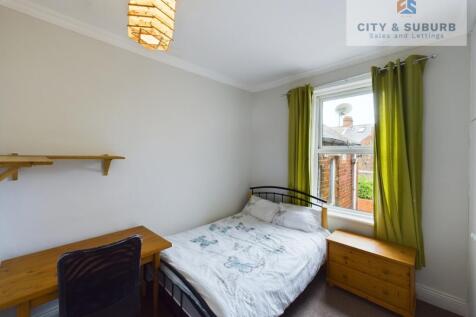 CAM01351G0-PR0110-STILL011