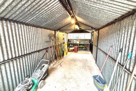 Garage 2