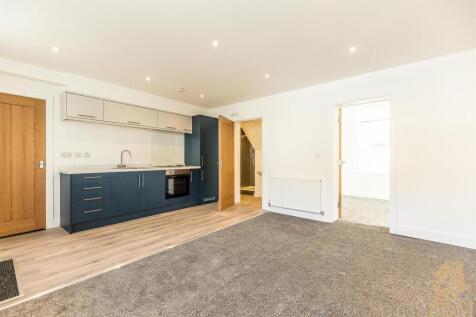 672 Woodborough Road Flat 4-004.jpg