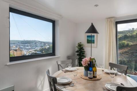 Harbour Heights, Fairview Road, Dartmouth Dining Area
