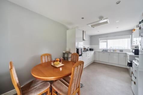 1289906-6-6824c30bb904d-ARW